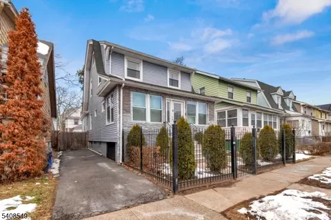 19 Irving St, East Orange, NJ 07018