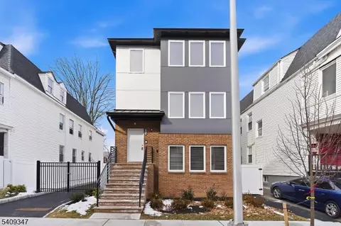 263 N 19th St, East Orange, NJ 07017