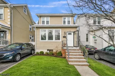 352 N 12th St, Newark, NJ 07107