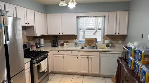 121 Chadwick Ave, Newark, NJ 07108
