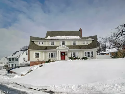 5 Park Rd, Paterson, NJ 07514