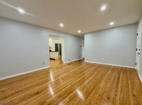 283 Arnold Ave, North Plainfield, NJ 07063 photo 5