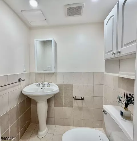 283 Arnold Ave, North Plainfield, NJ 07063 photo 17