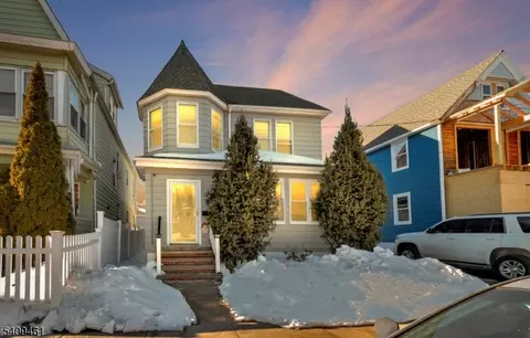 9 S Valley Rd, West Orange, NJ 07052