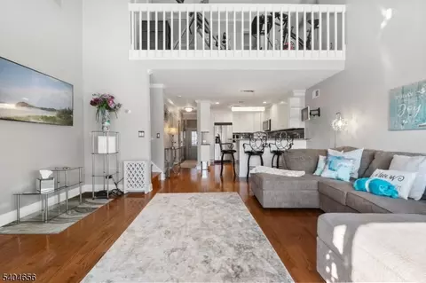 5 Bluebird Ct, Newton, NJ 07860