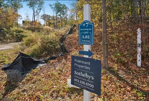 7 Bristol Ridge Rd, Boonton Twp, NJ 07005