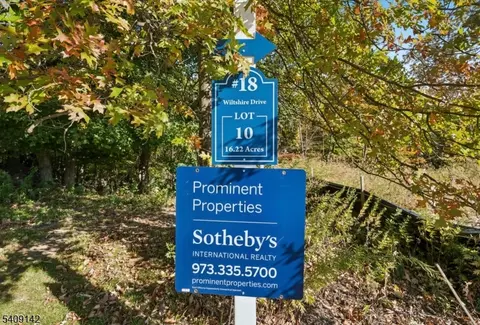 18 Wiltshire Dr, Boonton Twp, NJ 07005