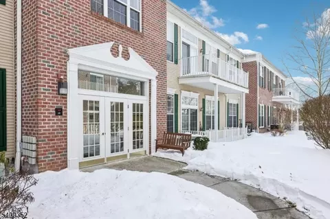 109 Four Seasons Dr #109, Wayne, NJ 07470