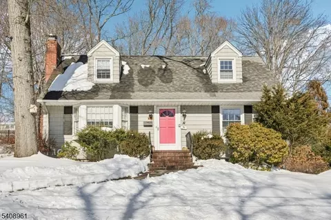 27 Archung Rd, Wayne, NJ 07470