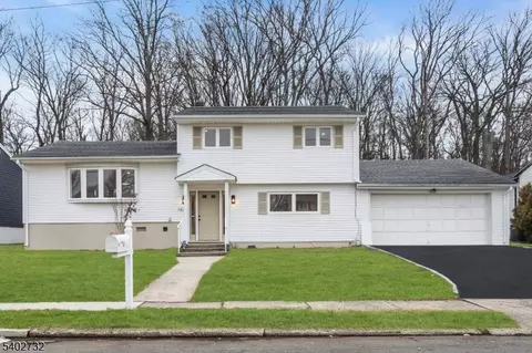 183 Winifred Dr, Totowa, NJ 07512
