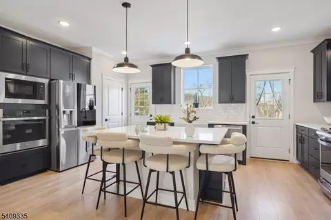 41 Kelly Ln, Wharton, NJ 07885