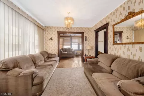 540 E 3rd Ave, Roselle, NJ 07203 photo 4