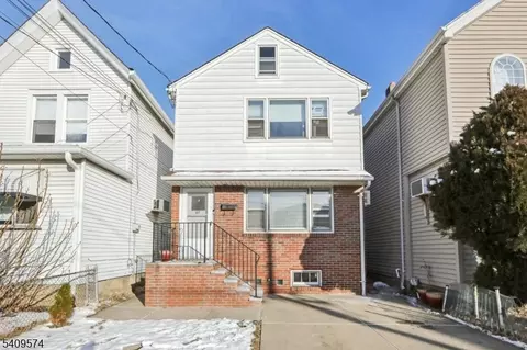 89 Anderson Ave #2, Wallington, NJ 07057