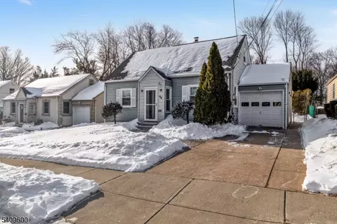 96 Orchard Dr, Clifton, NJ 07012