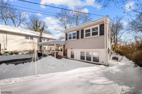 77 Riverside Dr, Denville, NJ 07834