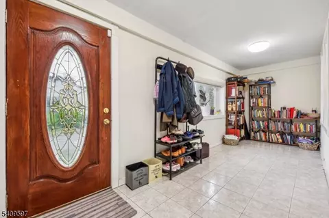 24 Willet St, Bloomfield, NJ 07003