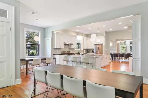 Dining - 957 Central Ave, Plainfield, NJ 07060 photo 1 of 1