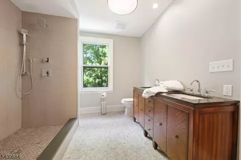 Bath - 957 Central Ave, Plainfield, NJ 07060 photo 7 of 7