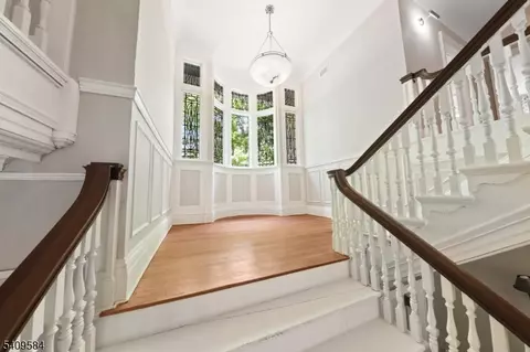 Entry Way - 957 Central Ave, Plainfield, NJ 07060 photo 8 of 9