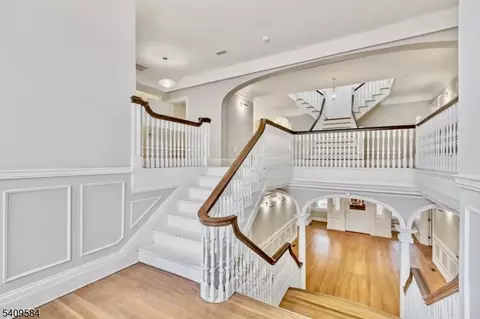 Entry Way - 957 Central Ave, Plainfield, NJ 07060 photo 2 of 9