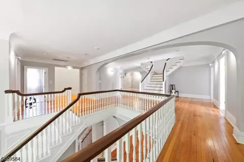 Entry Way - 957 Central Ave, Plainfield, NJ 07060 photo 6 of 9