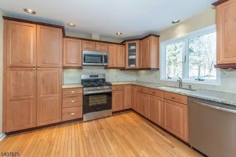 9 Hillside Rd, Hackettstown, NJ 07840 photo 5