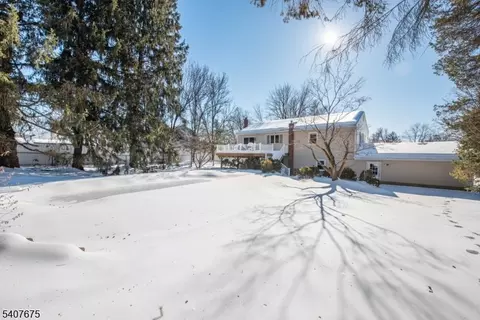 9 Hillside Rd, Hackettstown, NJ 07840 photo 2