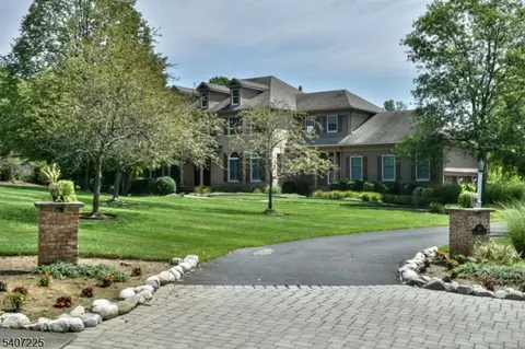365 Mine Brook Rd, Far Hills, NJ 07931
