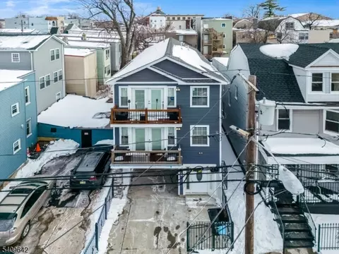 510 S 17th St, Newark, NJ 07103