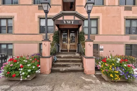 43 Van Wagenen Ave #2F, Jersey City, NJ 07306