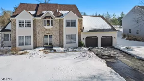 4 Santina Ct, Lawrence Township, NJ 08648