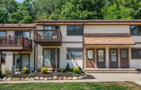 2007 Stonegate Ln # A, Stanhope, NJ 07874