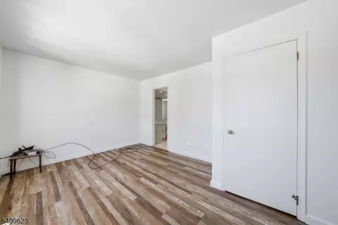 303 Maplecrest Rd, Edison, NJ 08820 photo 19