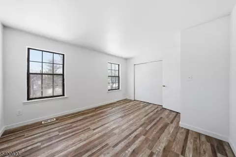 303 Maplecrest Rd, Edison, NJ 08820 photo 26