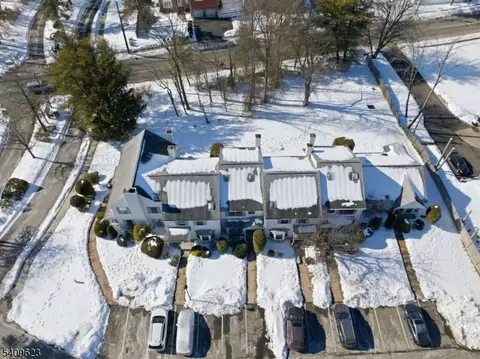 303 Maplecrest Rd, Edison, NJ 08820 photo 38