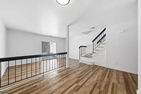 303 Maplecrest Rd, Edison, NJ 08820 photo 16