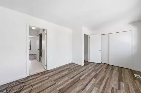 303 Maplecrest Rd, Edison, NJ 08820 photo 20