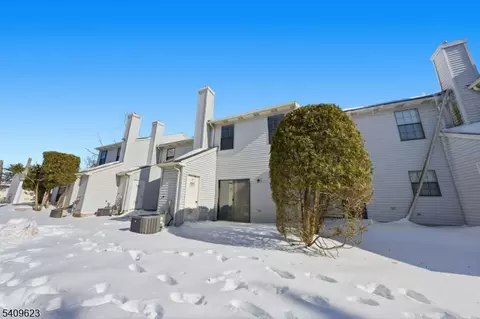 303 Maplecrest Rd, Edison, NJ 08820 photo 37
