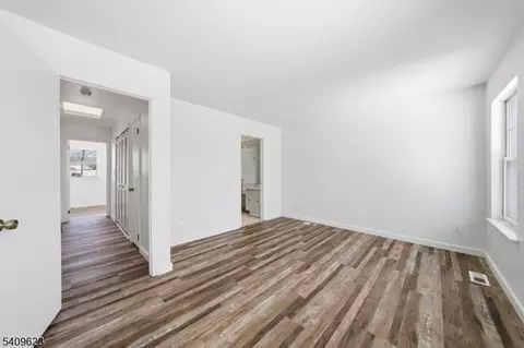 303 Maplecrest Rd, Edison, NJ 08820 photo 28