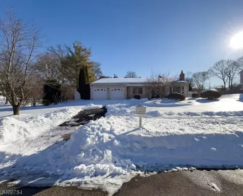 10 Liberty Ln, Somerset, NJ 08873