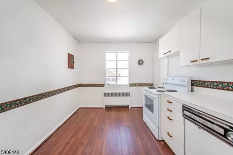 77 Troy Dr # B, Springfield, NJ 07081 photo 3