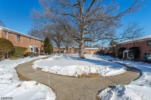 77 Troy Dr # B, Springfield, NJ 07081 photo 10