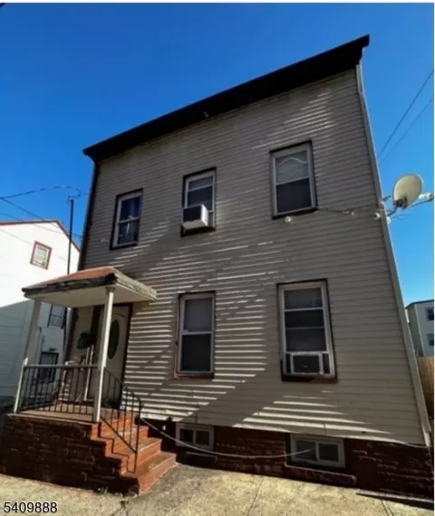 148 Barclay St, Paterson, NJ 07503