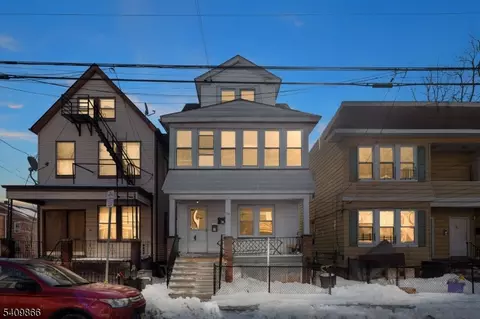 134 Dewey St, Newark, NJ 07112