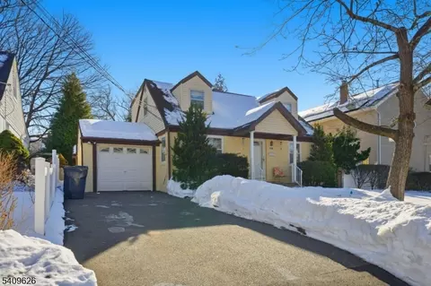 110 New York Ave, Bergenfield, NJ 07621