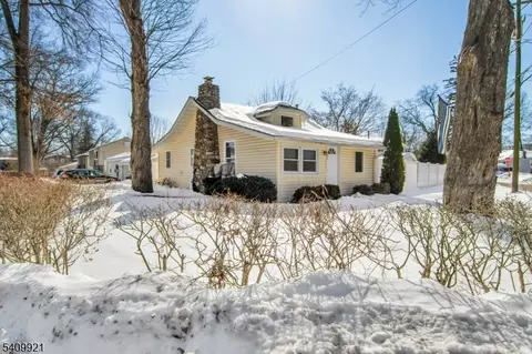 54 Sunset Trl, Denville, NJ 07834