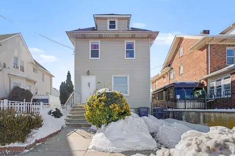 99 Kansas St, Hackensack, NJ 07601