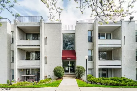 454 River Rd # F, Nutley, NJ 07110