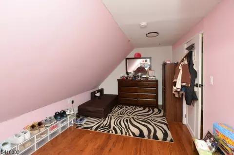 Bedroom - 135 Scheerer Ave, Newark, NJ 07112 photo 5 of 6