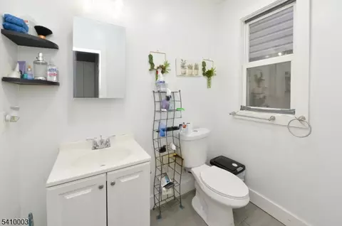 Bath - 135 Scheerer Ave, Newark, NJ 07112 photo 1 of 4
